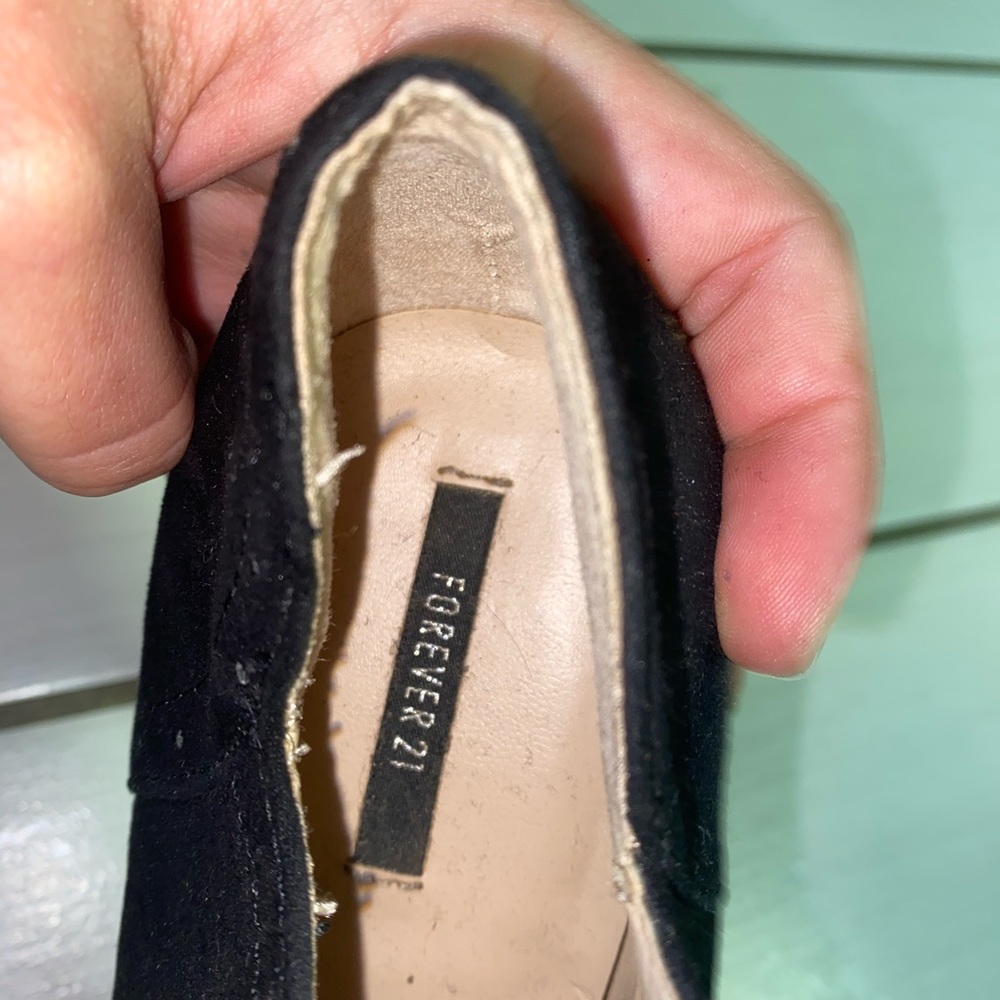 Heels - Picture 4 of 4